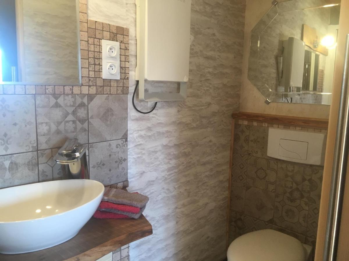 Bed and Breakfast La Gravinette Cruet Exterior foto
